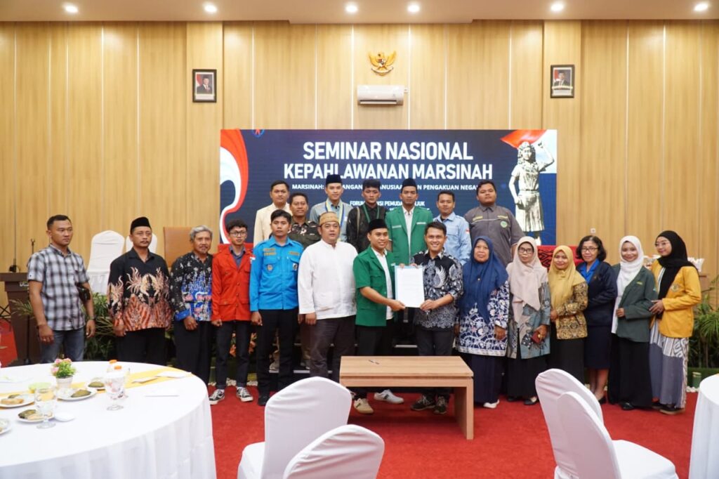 SEMINAR NASIONAL MARSINAH PAHLAWAN