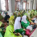 Pengajian Ahad Pon Muslimat NU Rejoso Diserbu 400 Jamaah, Suasana Haru dan Khidmat Menyelimuti Acara PAC Muslimat NU REJOSO