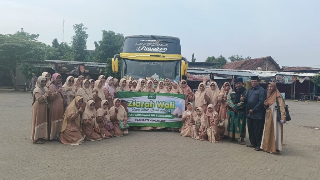 PAC MUSLIMAT NU SUKOMORO ZIARAH