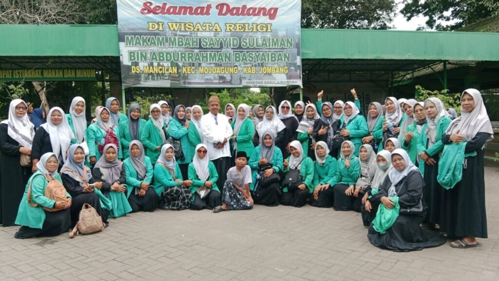 PAC Fatayat Berbek Ziarah