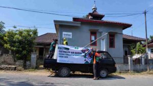 Distribusi Air Bersih di Desa